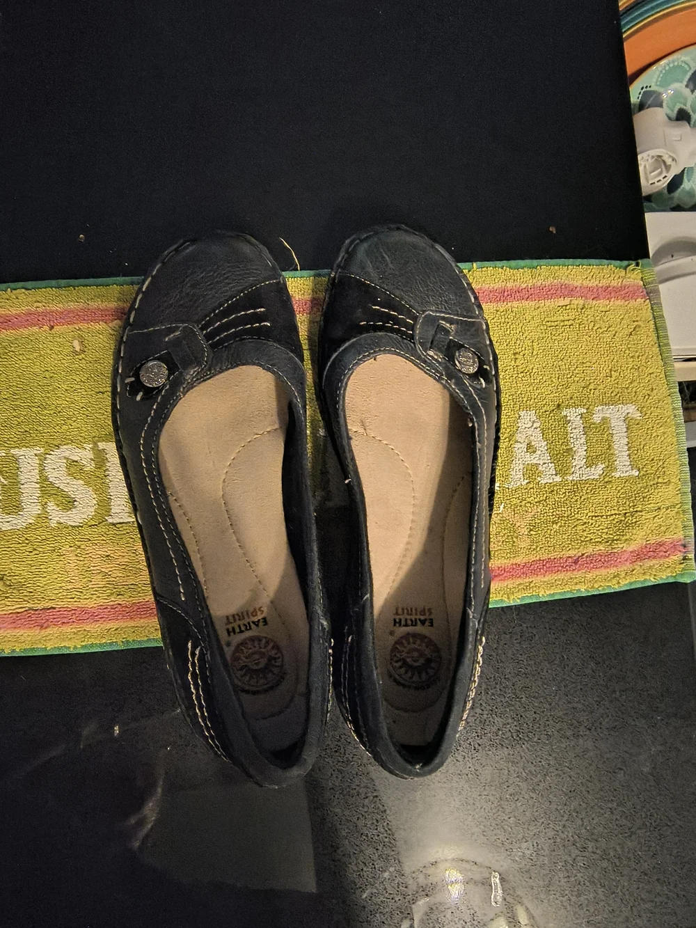 Earth Spirit Black Slip-On Loafers with Stitch Detail - Picture 1 of 4